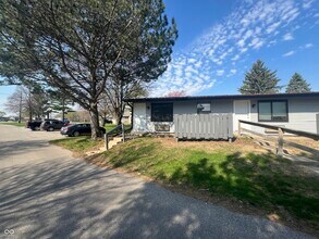 Building Photo - 2000 Indianapolis Rd