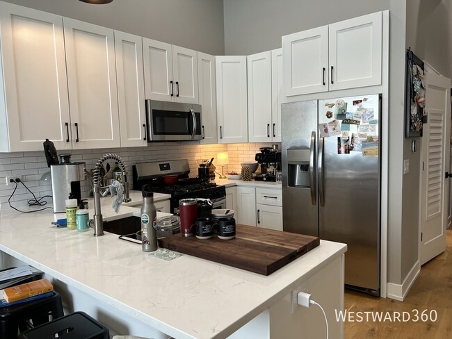 Building Photo - 1470 Webster-203