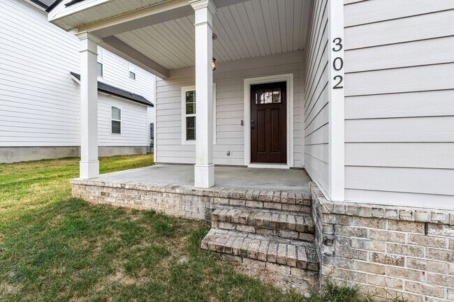 Building Photo - 302 Dorn St