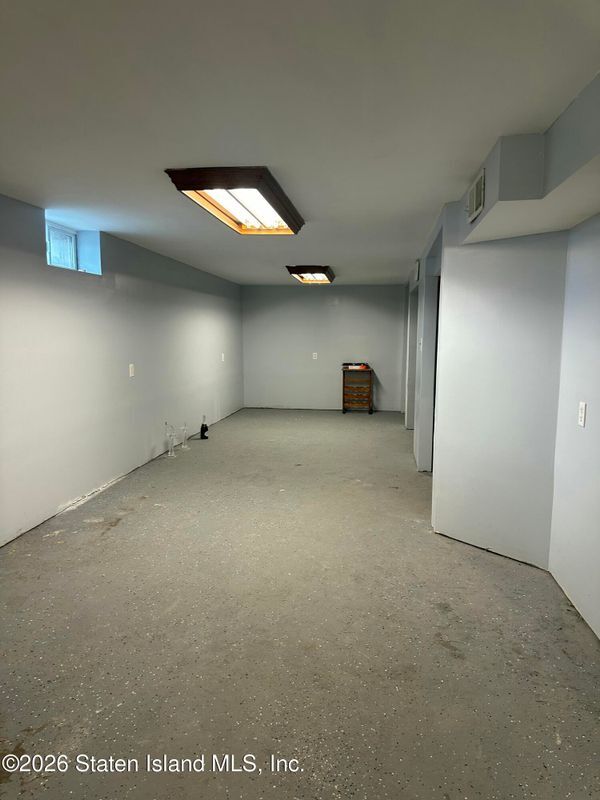 Building Photo - 32 Amador St
