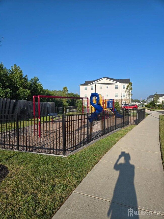 Building Photo - 28211 Radford Ct