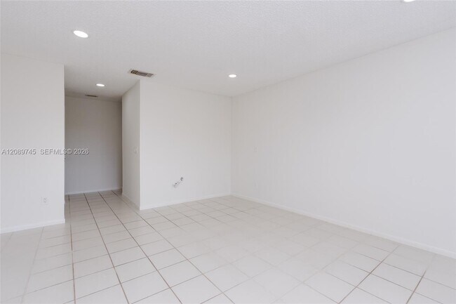 Building Photo - 21529 Cypress Hammock Dr