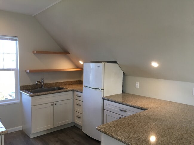 Building Photo - Cityscape Cottages