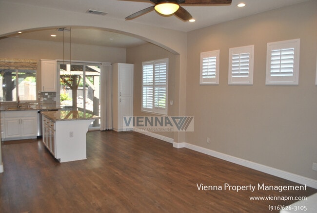 Building Photo - Gorgeous Rocklin Home in a great location