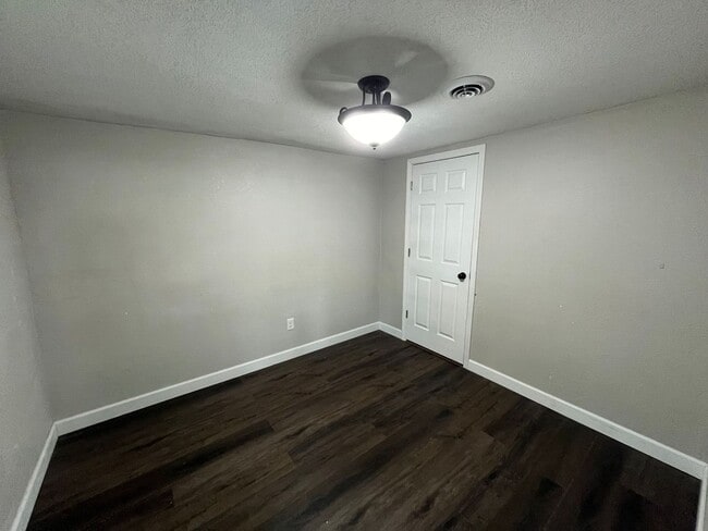 Building Photo - 3 Bed 1 Bath Single Family Home in Irma