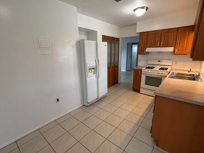 Building Photo - 11421 NW 39th Pl