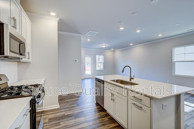 Building Photo - 712 Spoonbill Trl
