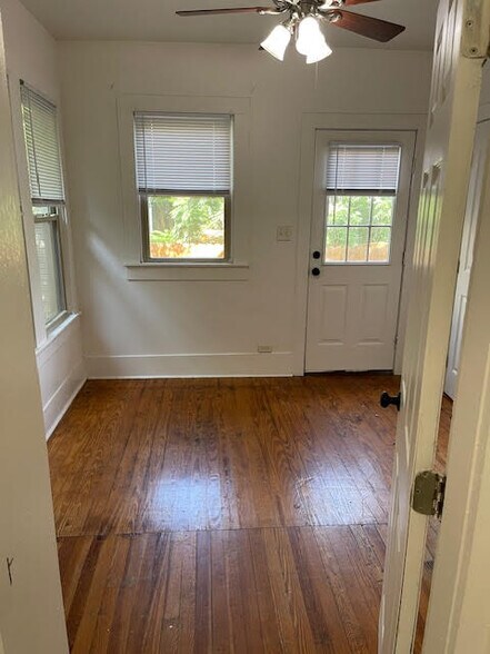 bedroom 3 - 1610 S Austin St