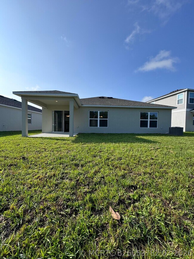 Building Photo - 3015 Sanctuary Dr