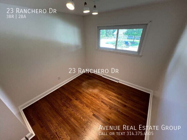 Building Photo - 23 Ranchero Dr