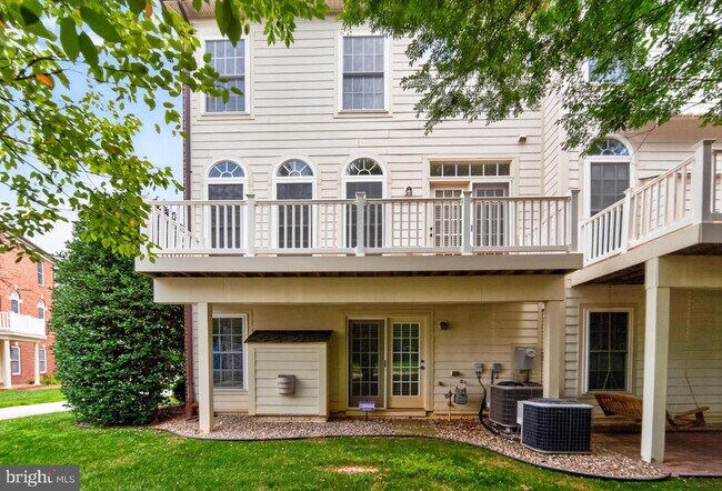 Building Photo - 30 Sharpstead Ln