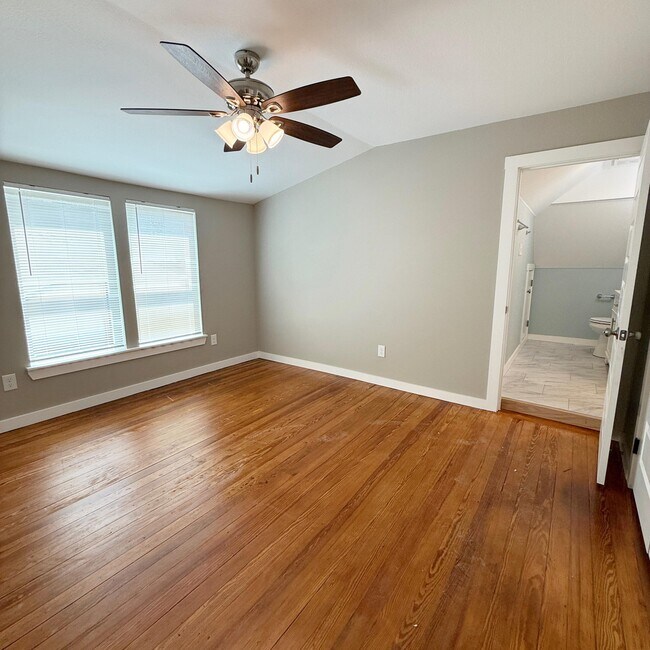 Building Photo - 2222 16th St