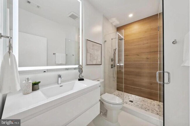 Building Photo - 2015 13th St NW