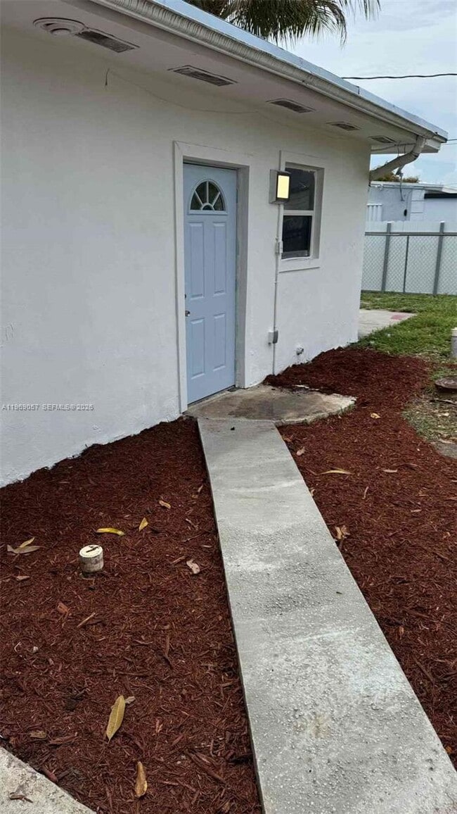 Building Photo - 16221 E Bunche Park Dr