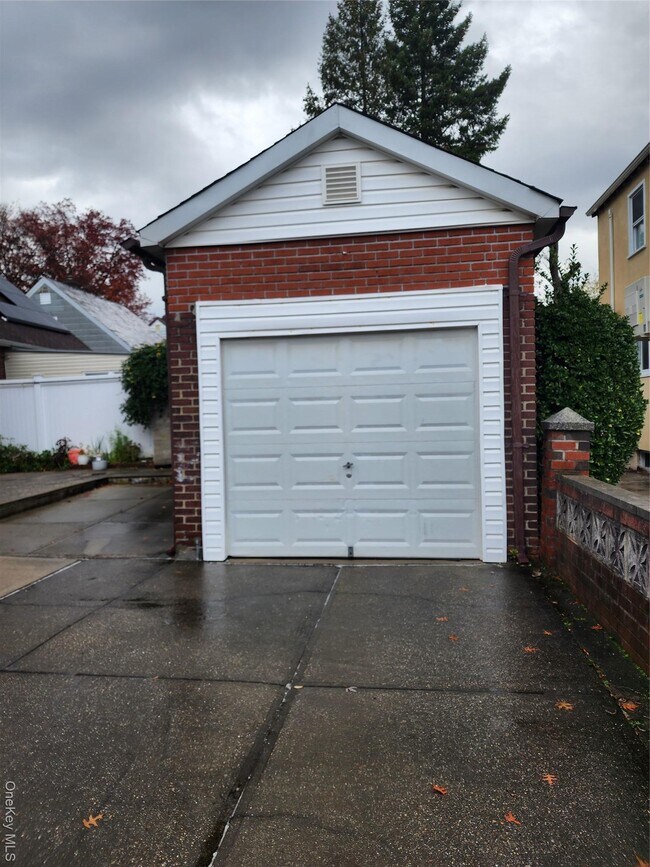 Building Photo - 235-02 Seward Ave