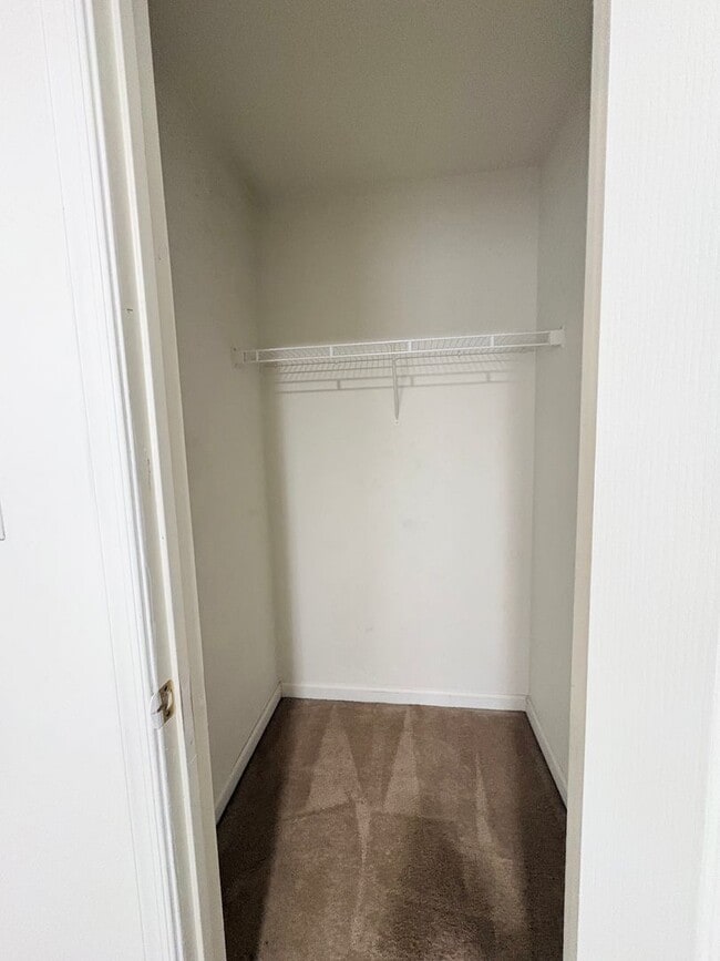 Building Photo - Huntersville