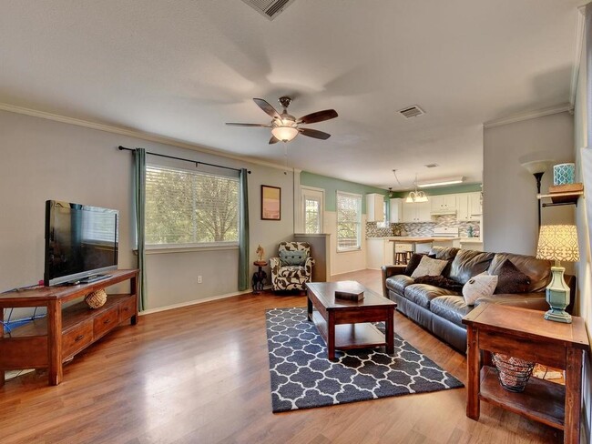 Building Photo - 1466 David Curry Dr