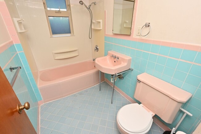 Building Photo - Mcgraw Triplex