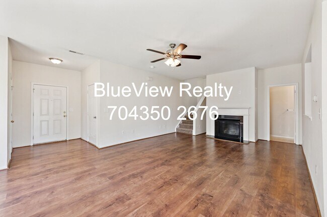 Building Photo - 8605 Redding Glen Ave