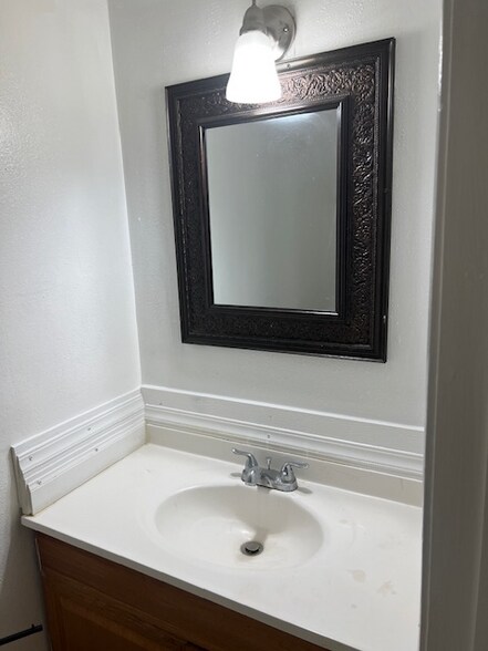 Building Photo - 2833 Fayette St