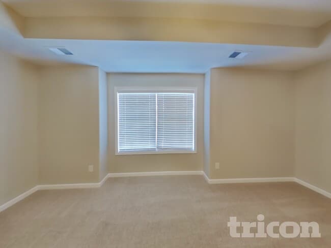 Building Photo - 26 Hillshire Dr