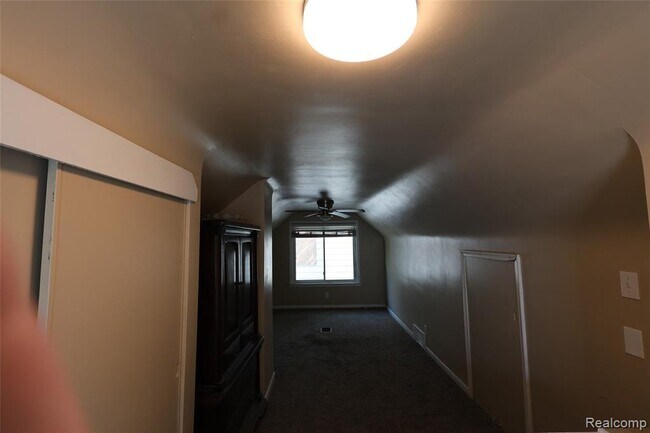 Building Photo - 27226 Lawnwood St