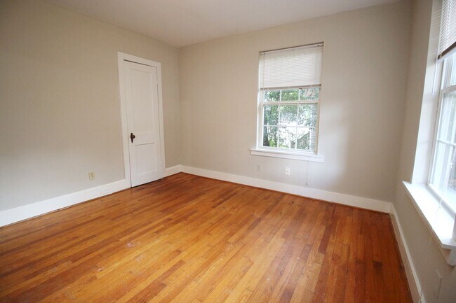 Building Photo - 1141 Virginia St