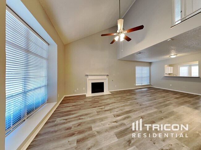 Building Photo - 1534 High Pointe Ln