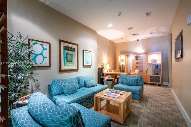 Building Photo - 2831 N Ocean Blvd