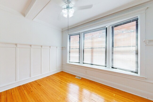 Floorplan - 5218-5220 S. Kimbark Avenue