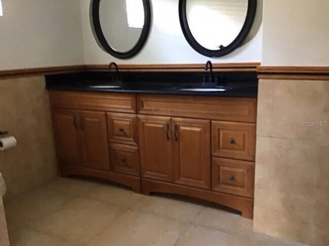 Building Photo - 3291 Brewster Dr