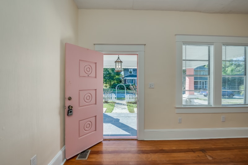 Building Photo - 427 E Washington Ave