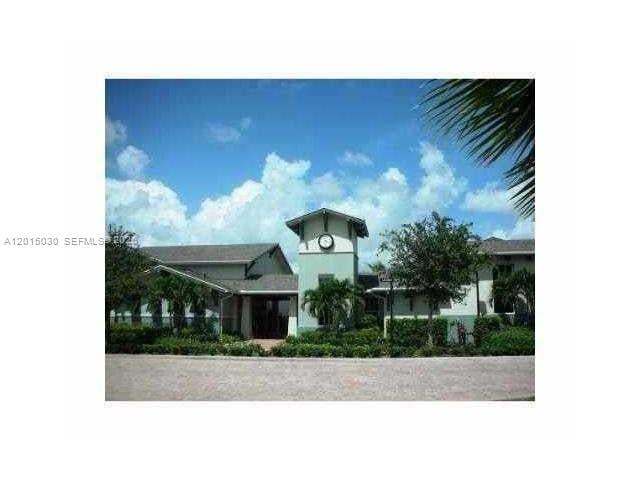 Building Photo - 690 Amador Ln