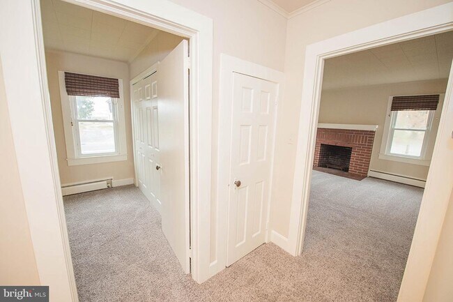 Building Photo - 1226 Pemberton Dr