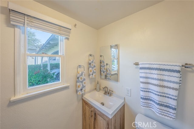 Building Photo - 414 University Ave