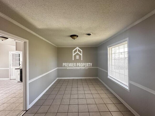 Building Photo - 3482 Kirby Terrace Dr