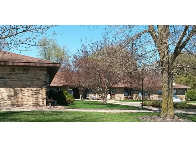 Building Photo - 512 2nd Ave E