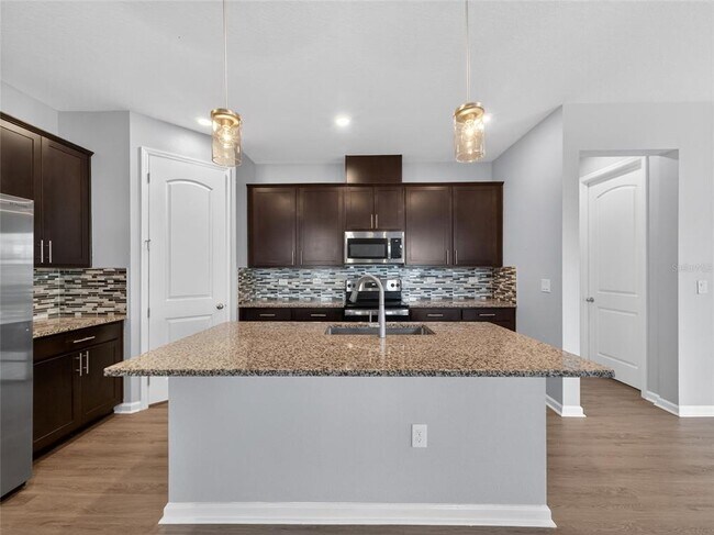 Building Photo - 8053 Cherrystone St