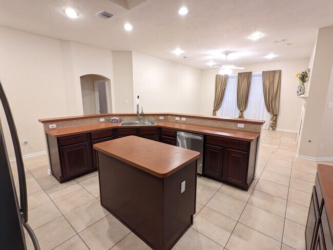 Building Photo - 13415 Highland Park Ct