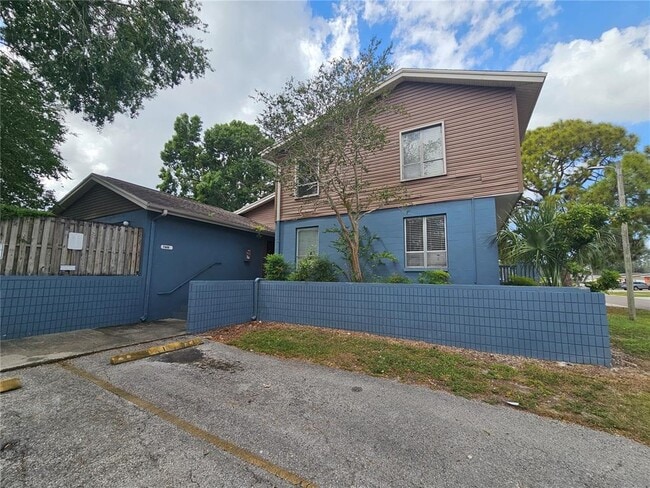 Primary Photo - 7610 W Powhatan Ave