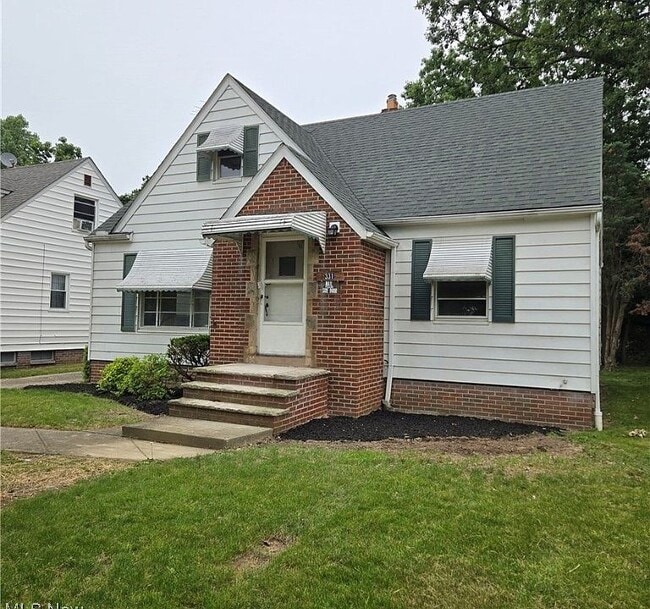 Primary Photo - 331 E 264th St