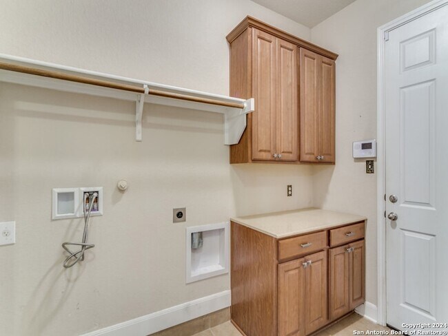 Building Photo - 24103 Briarbrook Way