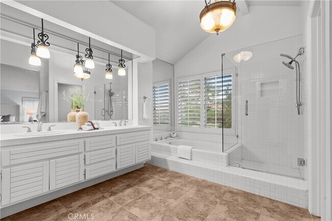 Building Photo - 58 Via Candelaria