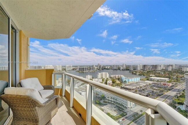 Building Photo - 17875 Collins Ave