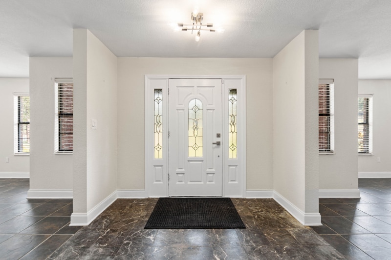 Building Photo - 100 Sioux Cir
