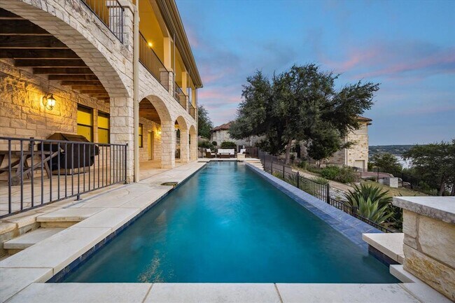 Building Photo - 17813 Kingfisher Ridge Dr