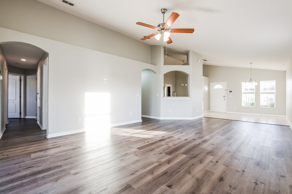 Building Photo - 2613 Deck Ave