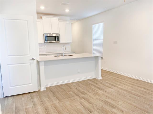 Building Photo - 14625 Little Water Dr