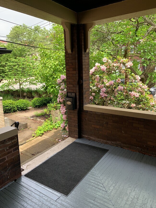 Building Photo - 6404 Forward Ave