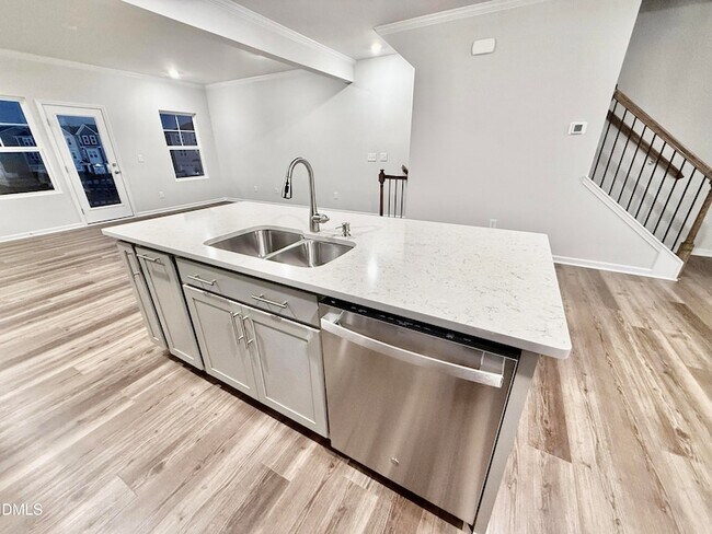 Building Photo - 470 Carolina Spgs Blvd